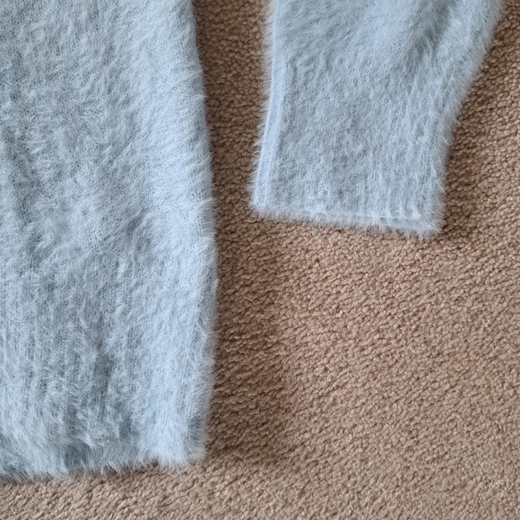 Bleu Gray Eyelash Sweater Women's Small Blue Solid Cozy Crewneck Top - Picture 8 of 13